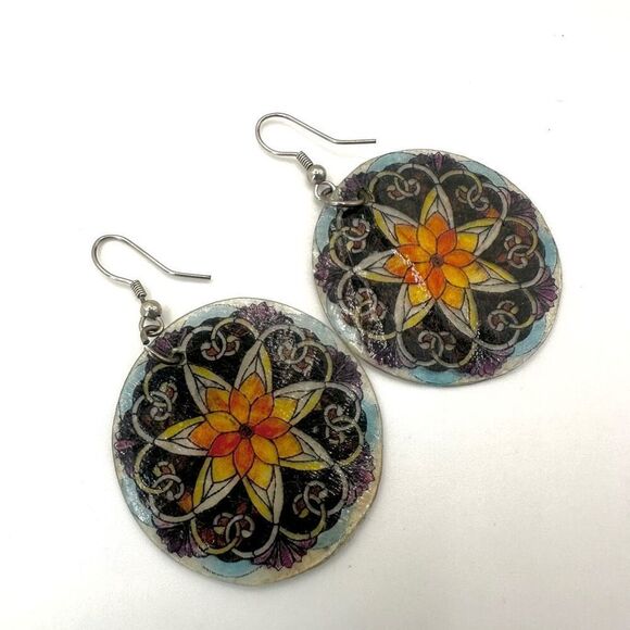Flower circle earrings - Picture 2 of 9
